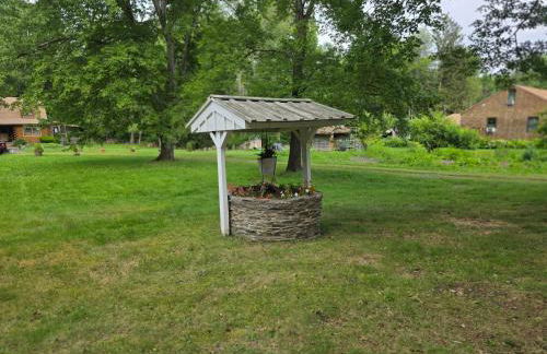 Charming 3 bedroom 2 bath home in Bloomfield with wishing well - Foto 32