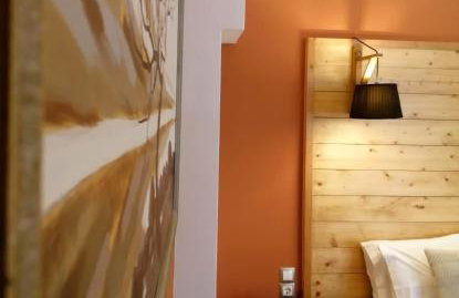 REST On The Pedestrian Street - Photo 18