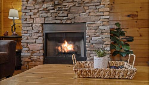 Escape to the Smokies- Pool, hot tub, cozy cabin, Pigeon Forge - Foto 5