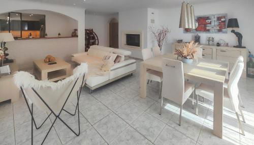 Nice Home In Cessenon Sur Orb - Flh677 - Photo 3