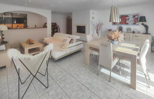 Nice Home In Cessenon Sur Orb - Flh677 - Foto 3