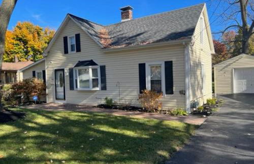 Theos Cottage Niagara - Photo 19