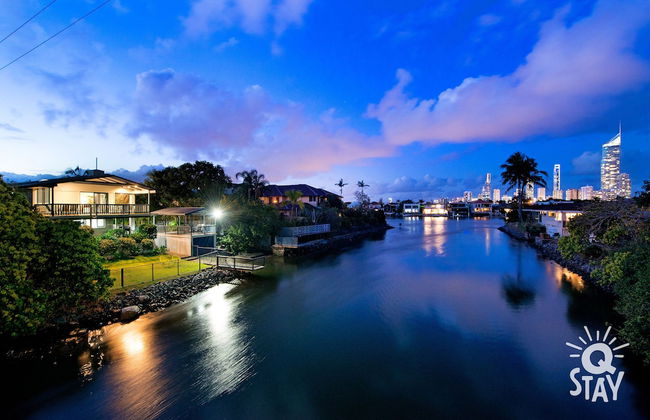 Sardinia 7 Bedroom Waterfront House - Q Stay - Foto 28