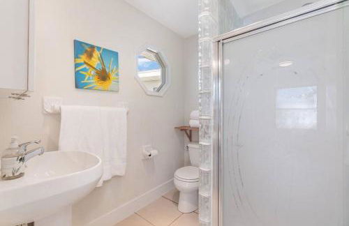 Melbourne Beach 4/3 Home steps to Beach w/Jacuzzi - Foto 27