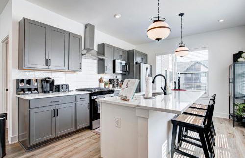 Downtown 1 mi Sleeps 6 wRooftop 3BR 4BED New built Modern Stylish Luxury - Foto 74