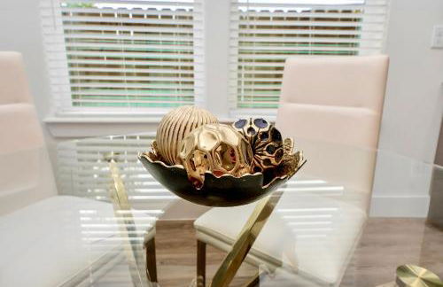 NEW! The Brandōn - Upscale Manor - Garage - Near Medical Center & NRG - Foto 7