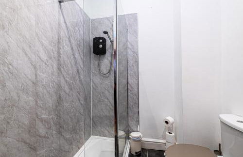 Colwyn Bay Two Bedroom Apartment by Guestz - Foto 10