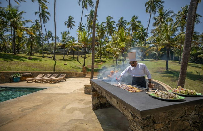 Spectacular Hilltop Beach Villa Located Next To A Surf Break - Photo 30