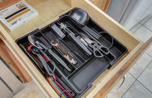 Luxury Pool Home Near Sugar Land Town Center - Photo 39