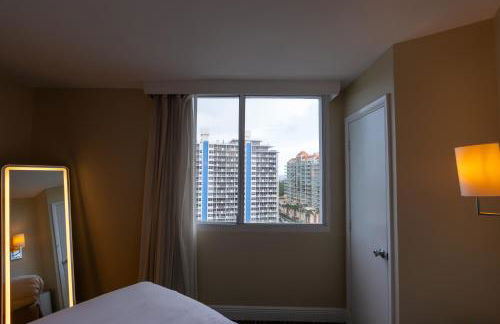 Luxury Waterfront Condo Hilton Hotel Amenities Beach Pool Jacuzzi Jetskis Gym - Foto 50