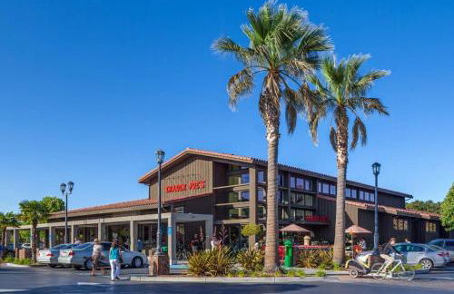 Luxury Family Home w AC and Patio near Meta and Stanford - Foto 59