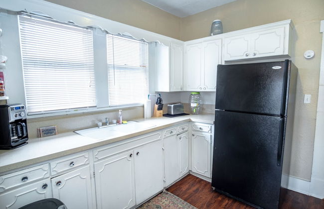 Cozy 2br/1ba Near Downtown Sleeps 8 - Foto 11