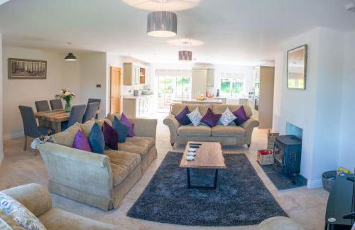 Country Crabtree Bungalow with large wild garden - Photo 80