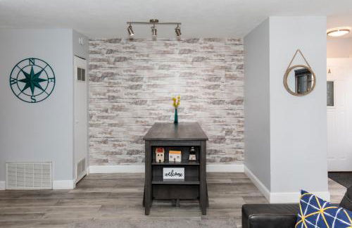 Modern Condo Central Huron Boat Basin Area - Foto 32