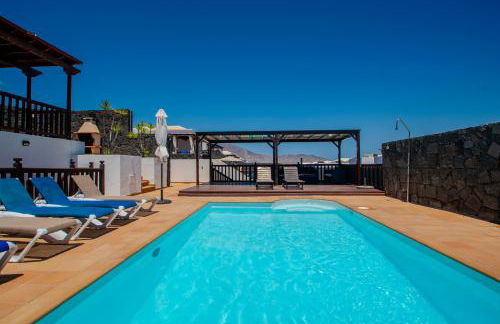 CASA LAURA VISTA LOBOS - spacious Villa with heatable pool and sea views - Photo 2