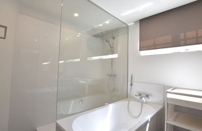 Luxury Villa in Sint-Idesbald with Hot Tub - Photo 45