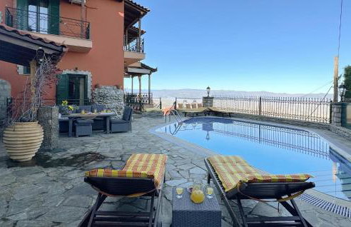 Beautiful Home With Pool - Foto 1