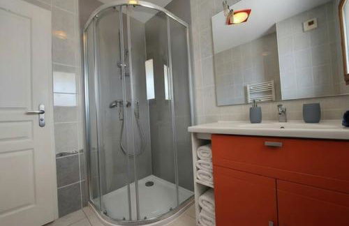 Le Balcon du Laudon Au cœur de St Jorioz spacieux appartement avec terrasse et vue montagne - Photo 12