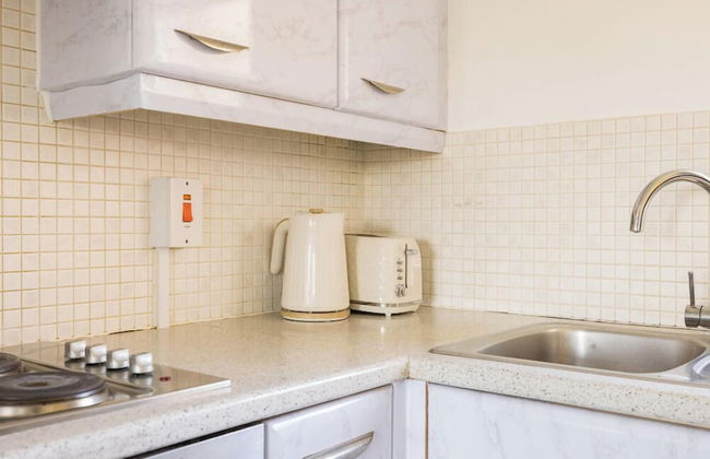 2 Bedrooms Apartment in Wembley - Foto 12