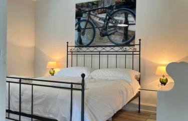 Richmond Hill Cottages, Exclusive 6 bedroom Farm House, Markington with heated pool - Photo 4