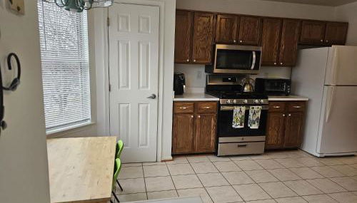 Cozy 3 bedrooms towhouse - Photo 3