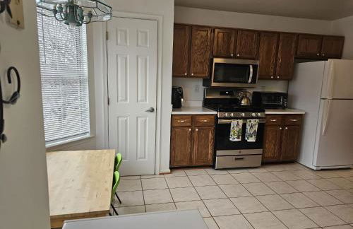 Cozy 3 bedrooms towhouse - Photo 3