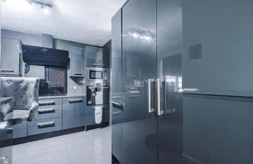 Middleton 4 Bed Free Parking Long stays - Foto 17