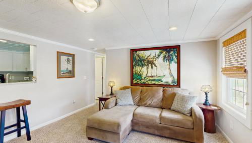 Dog-friendly coastal home with enclosed yard and boat parking available - Foto 1