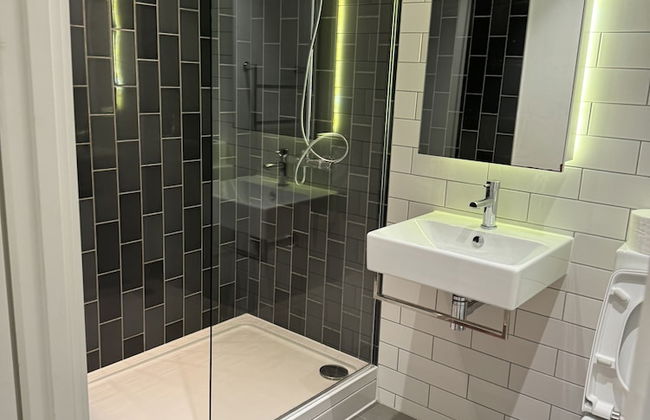 Docklands Stunning 2 bed Apartment London - Foto 25