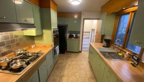 Spacious 3 Bedroom Home with Game Room and Parking - Foto 3