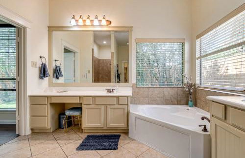 Near Cynthia Woods Mitchell Pavilion Family Home! - Photo 15