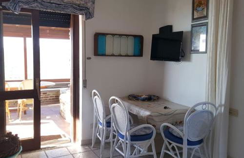 Panoramic villa on top of Capo Falcone - Foto 16