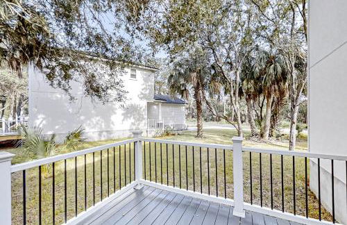 Newly-built 2-story home near the ocean with patio, washer/dryer, streaming - Photo 41