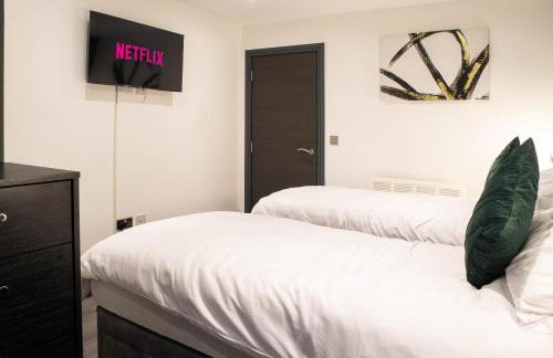 Central Bradford 1 Bed With Super King Bed Workspace WiFi & Netflix - Foto 23