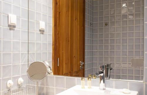 Chiado Cozy Bright Apt with AC Elevator - Foto 12