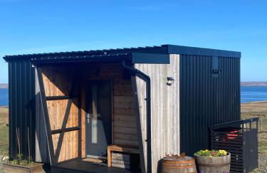 Unique luxurious cabin on sea view working croft - Photo 1