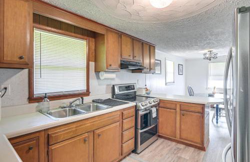 Home with Bunkroom 2 Mi to Hatfield and McCoy Trail - Foto 9