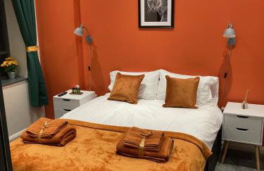 Central Sheffield 3BED 3BATH IV Pent-Apartment - Photo 33