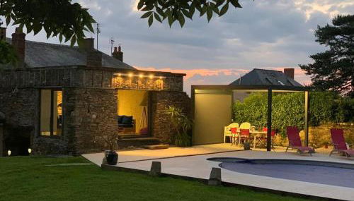 Character House with Pool and Jacuzzi - Foto 3, Garden, sunbed, Garden view