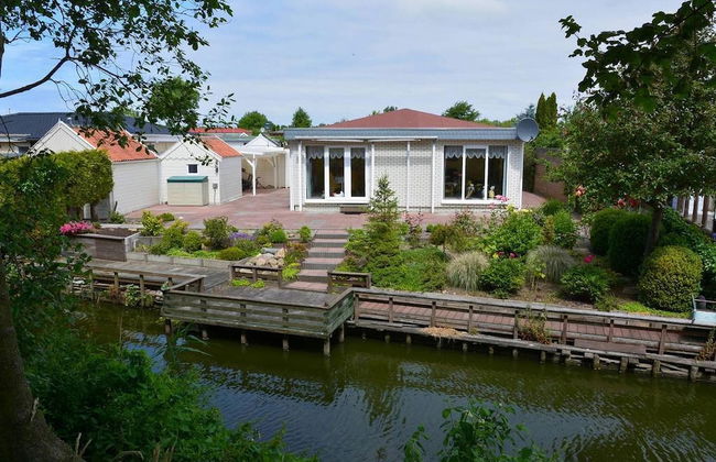 Bungalow in Makkum Near Lake Beach - Foto 1