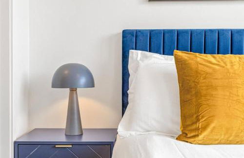 Lux 2BD Gym Rooftop Street Parking by DT UMN - Foto 21