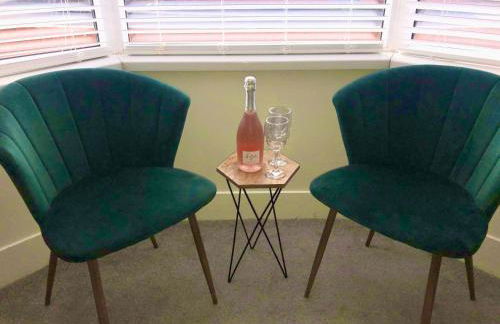 No 7 - 3 Bed House, Parking, Walkable to City, Quiet Location - Foto 23