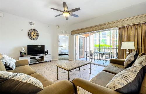 Spacious 3 Bed 3 Bath Luxury Condo 5 min from Disney - Photo 36