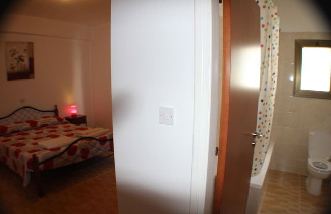 Lovely 7 Bedroom Villa !! - Photo 32