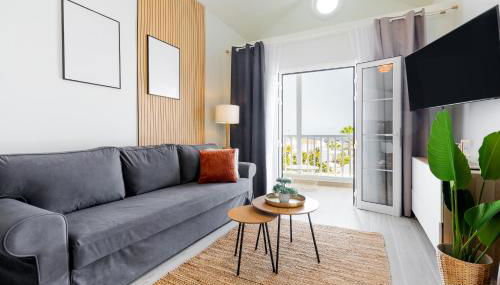 Spacious apartment with ocean view - Photo 2