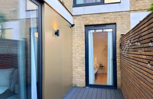 Modern & Luxurious 2-bed by ABBA, O2 & Canary Wharf - Photo 15