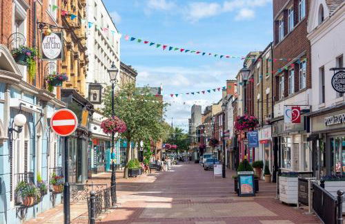 Boutique Apartment - City Centre - Free Parking, Fast Wifi and Smart TV by Yoko Property - Foto 18