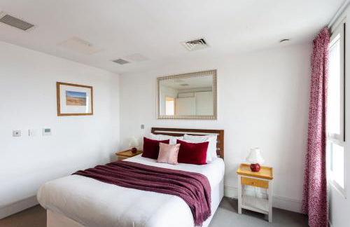 2 Bed 2 Bath Penthouse With Amazing Views with Free Parking - Foto 32