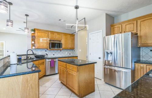 Luxury Home with Gourmet Kitchen - 3 Miles to A&M, Sleeps 14 - Foto 17