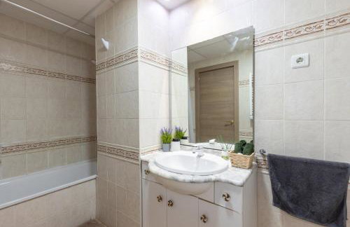 Palms & Pines Apartment, with a pool and marvellous sea view, 10 minutes to the beach - Foto 33